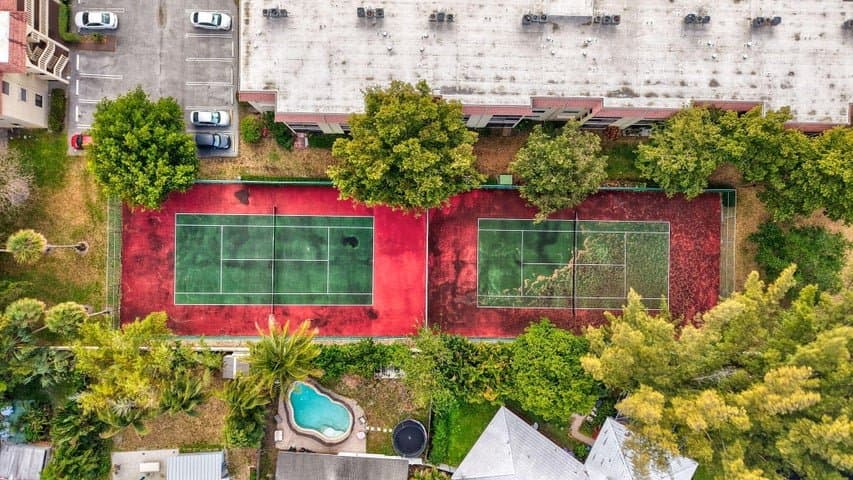 POMPANO BEACH Condo: 138 S CYPRESS ROAD
