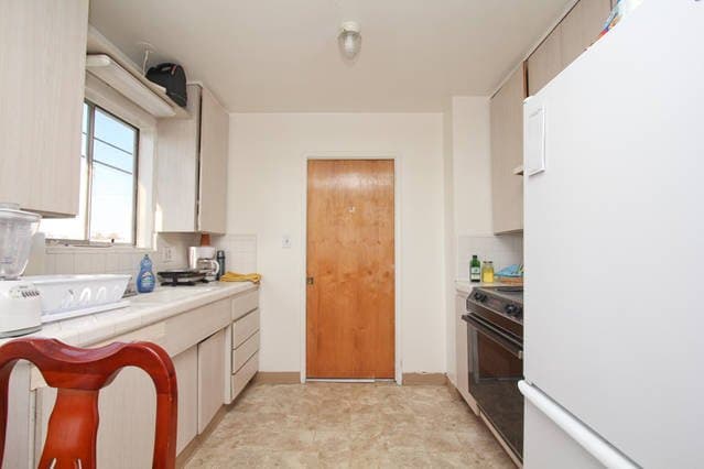 long beach Single Room: 1905 e florida st