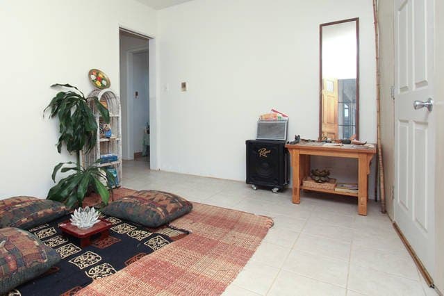 long beach Single Room: 1905 e florida st