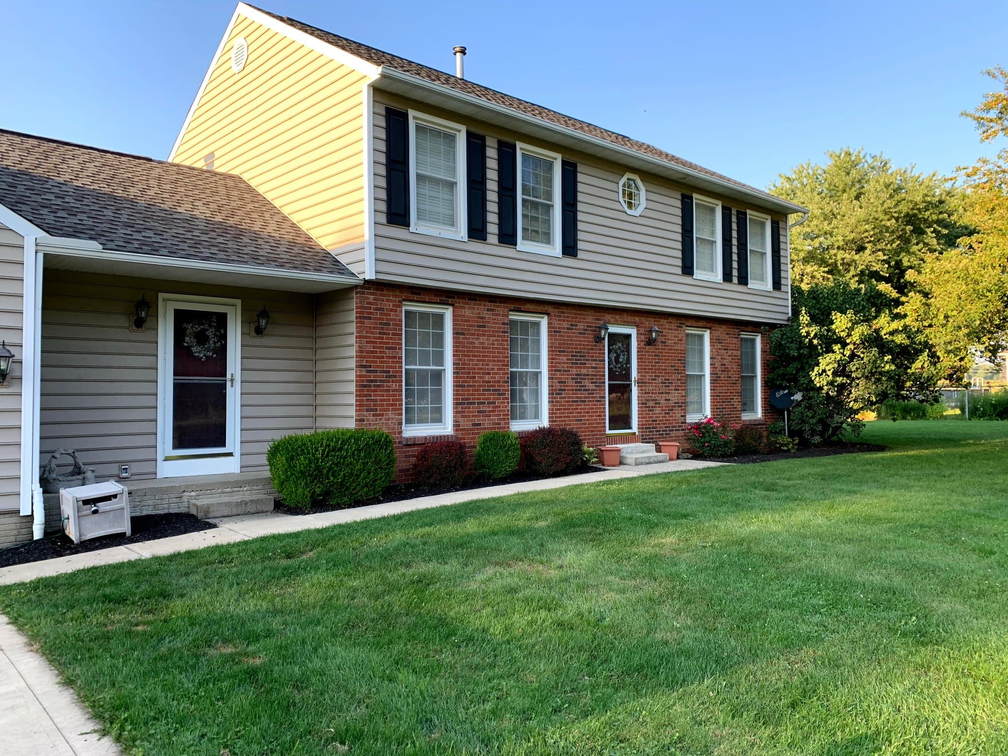 Johnstown House: 14288 Jug Street