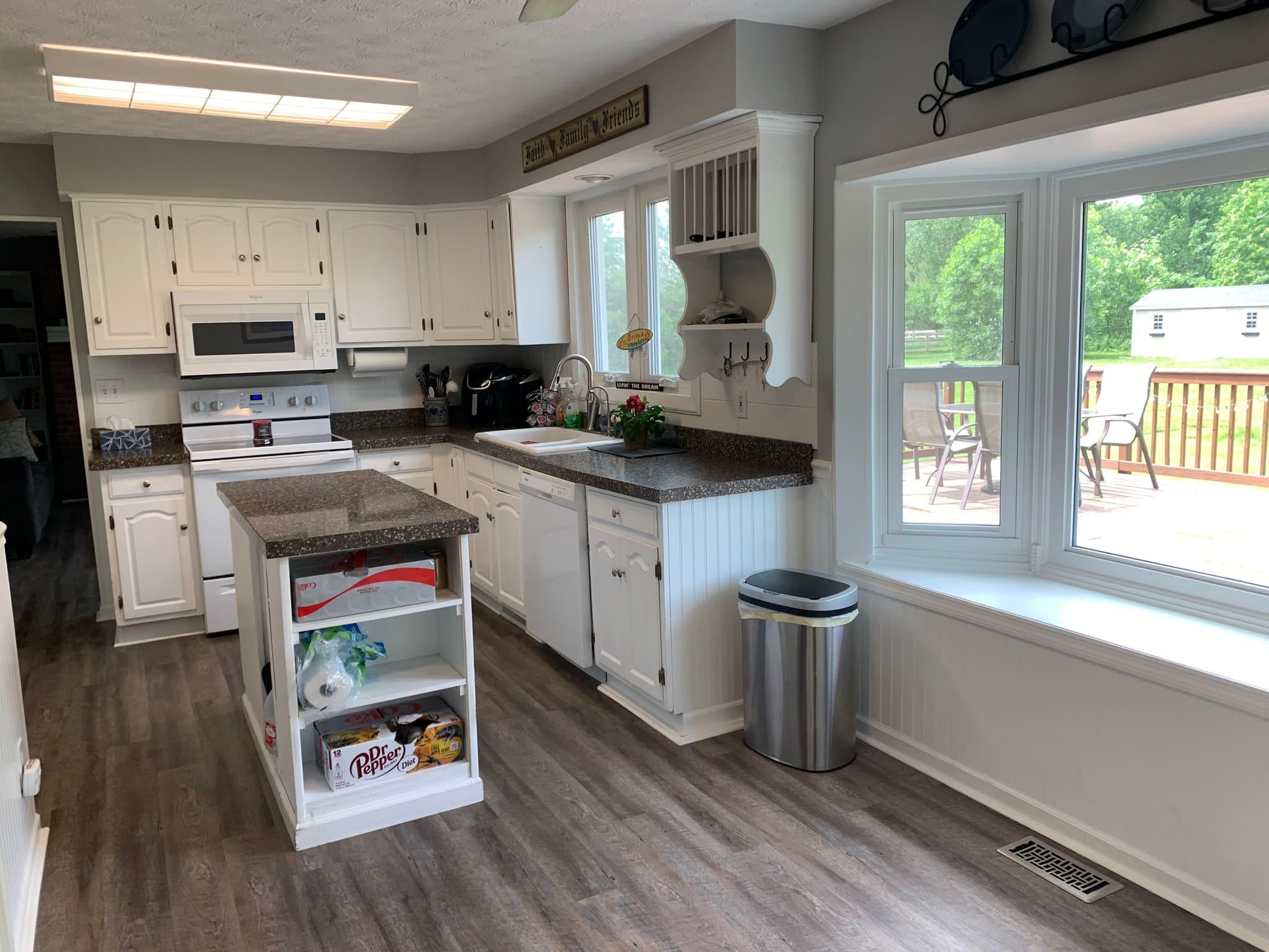 Johnstown House: 14288 Jug Street
