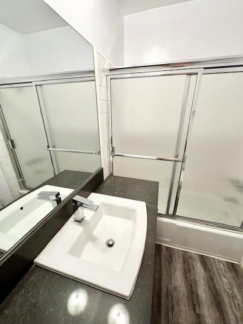 Los Angeles Apartment: 428 N Hayworth Ave