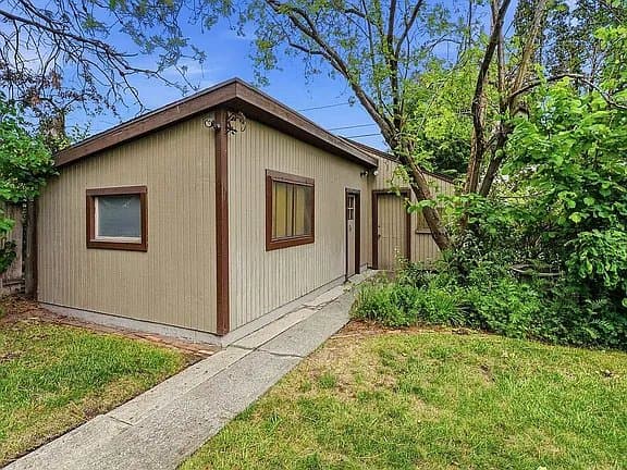 Spokane House: 2628 W Olympic Ave
