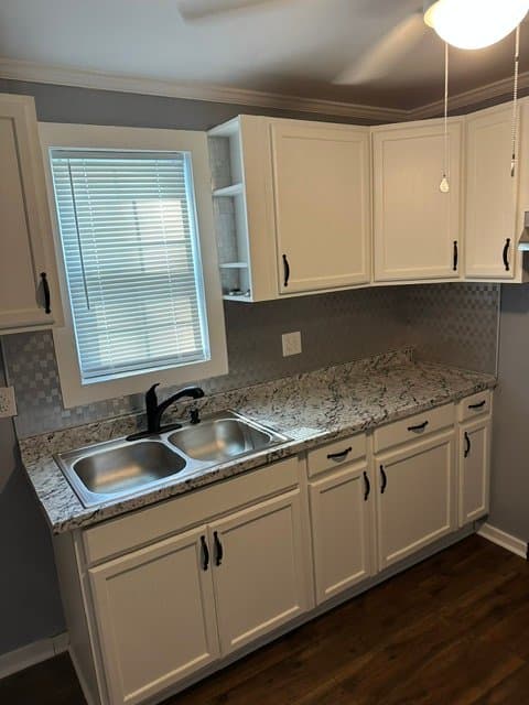 Rock Hill House: 413 Frank St