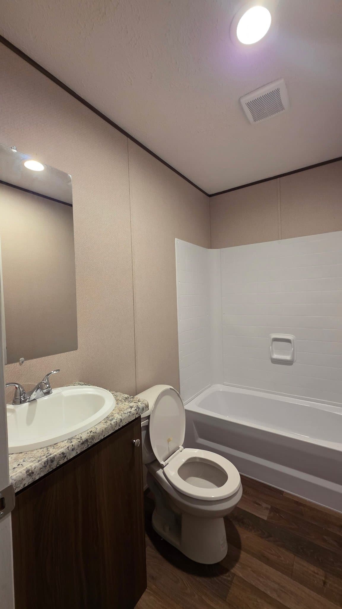 Trenton House: 23 Rock Creek Rd