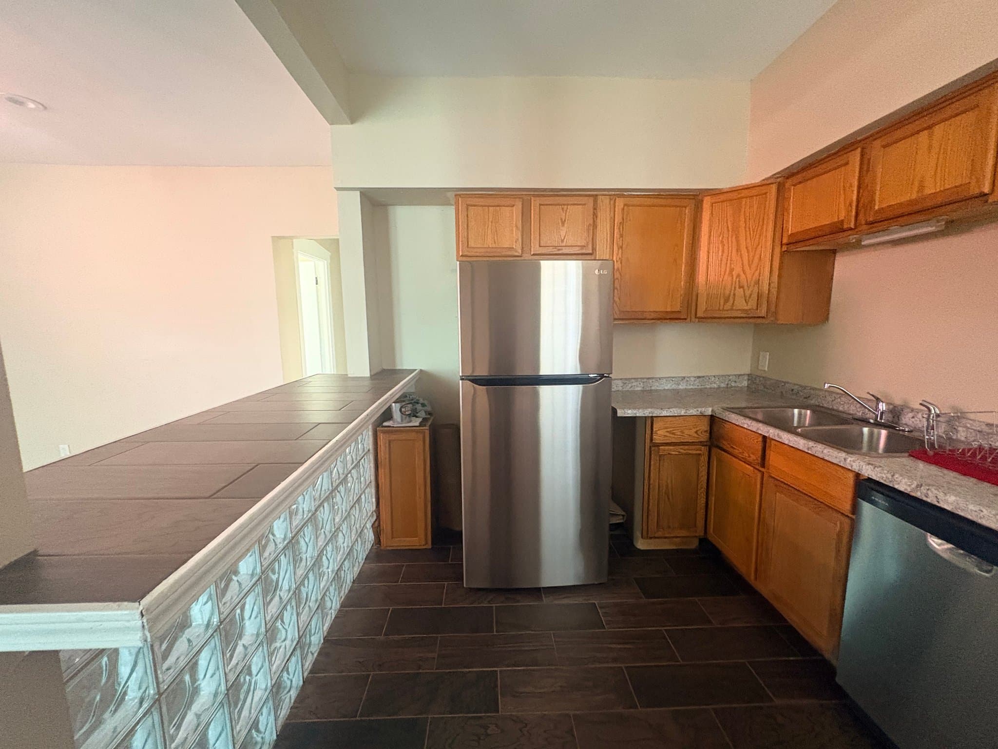 Chicago Apartment: 1449 E 71st Pl