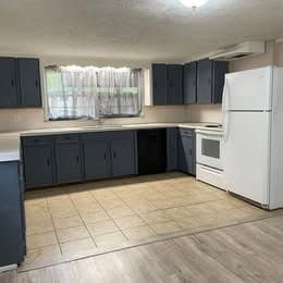 Cleveland House: 705 S Roosevelt Ave