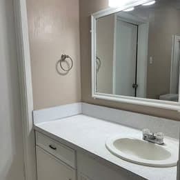 Cleveland House: 705 S Roosevelt Ave