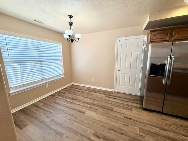 Bentonville House: 5300 SW Regent Rd