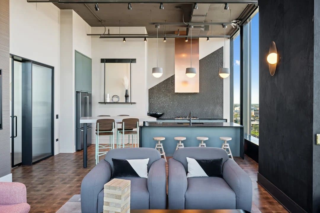 Chicago Condo: 1133 W Tilden St