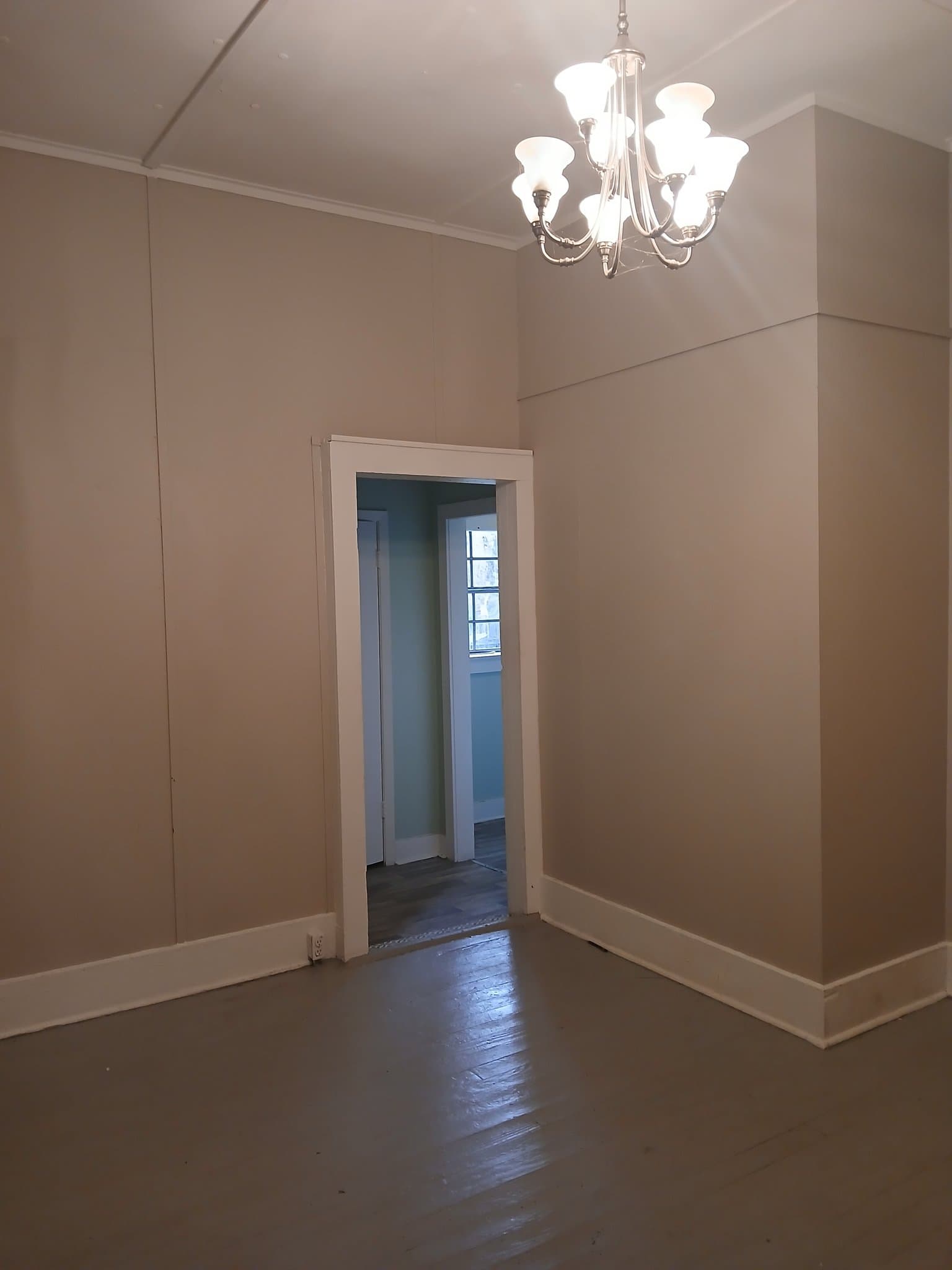 Lafayette House: 408 Voorhies