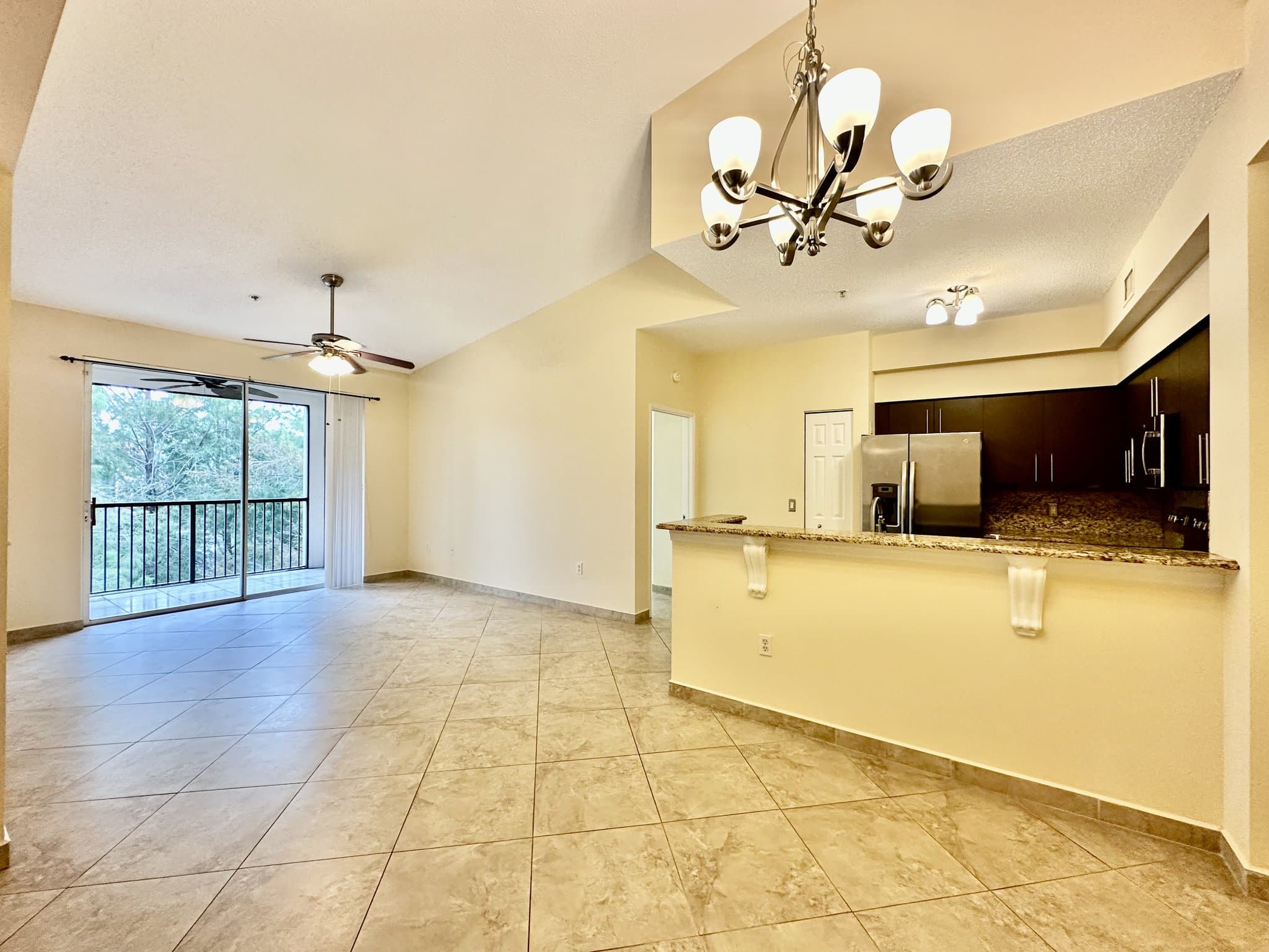 NAPLES Condo: 1230 RESERVE WAY