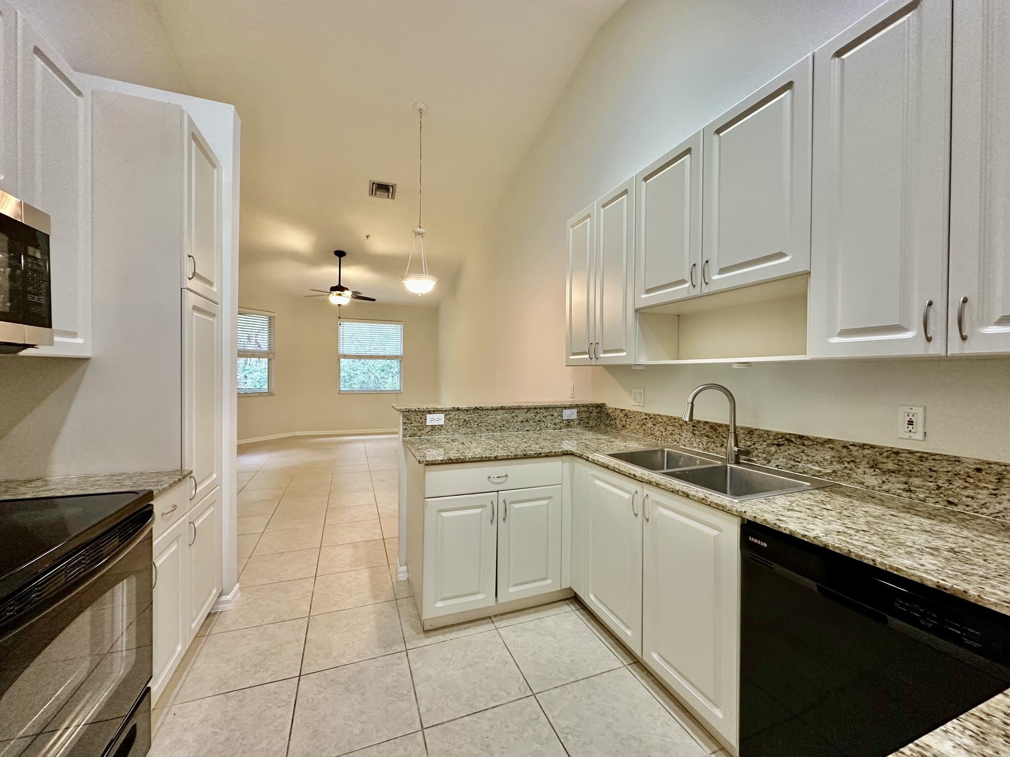 naples Condo: 1425 MARIPOSA CIR