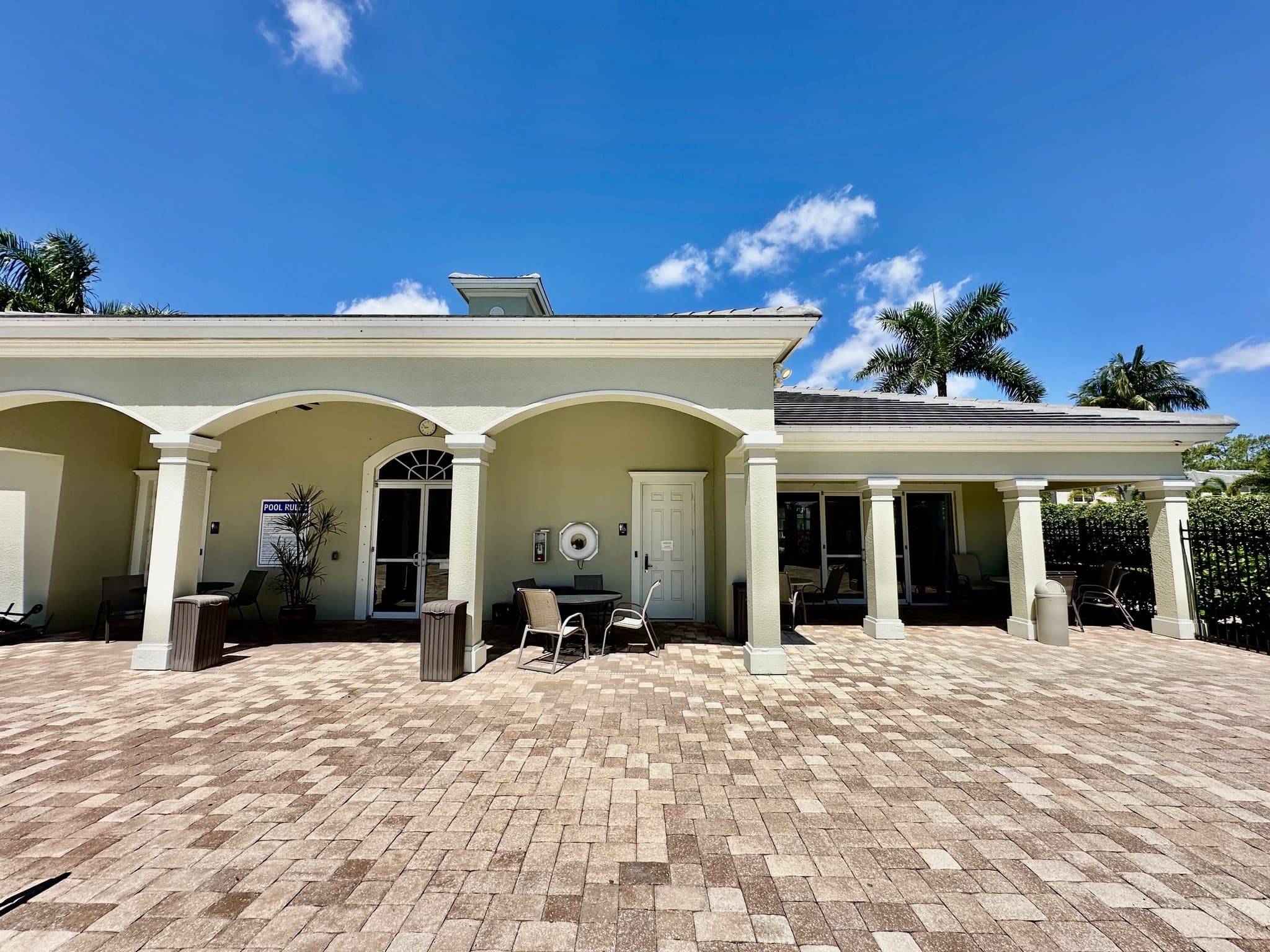 naples Condo: 1425 MARIPOSA CIR