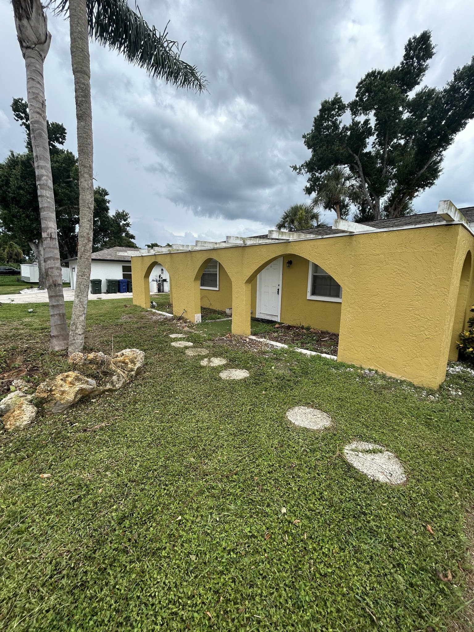 Venice House: 3150 Galiot Rd