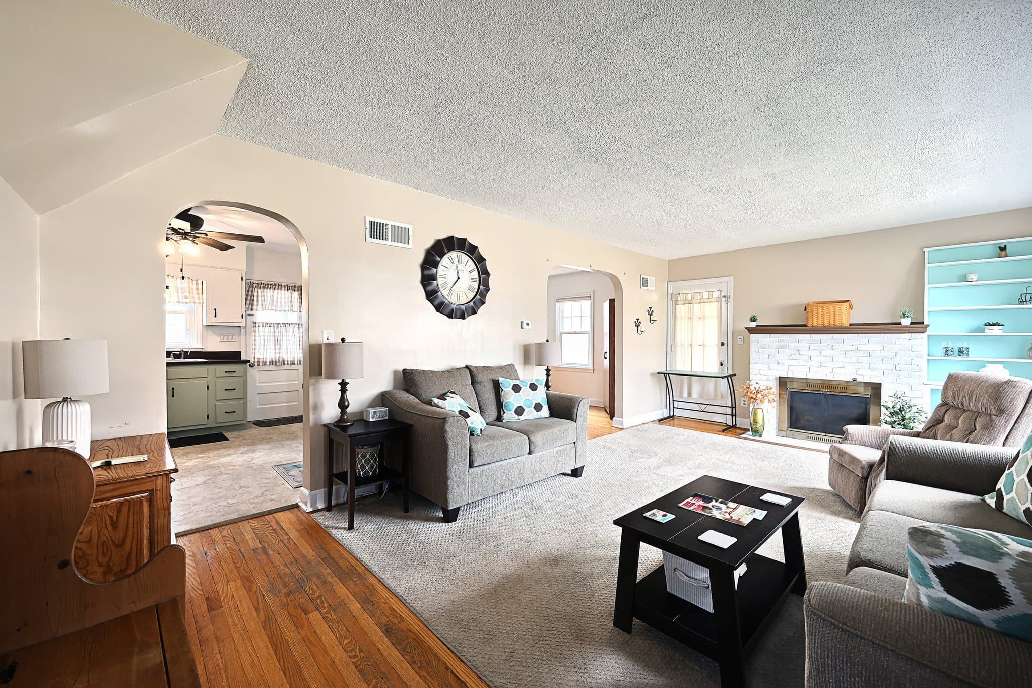 York Single Room: 2008 W. Philadelphia Street