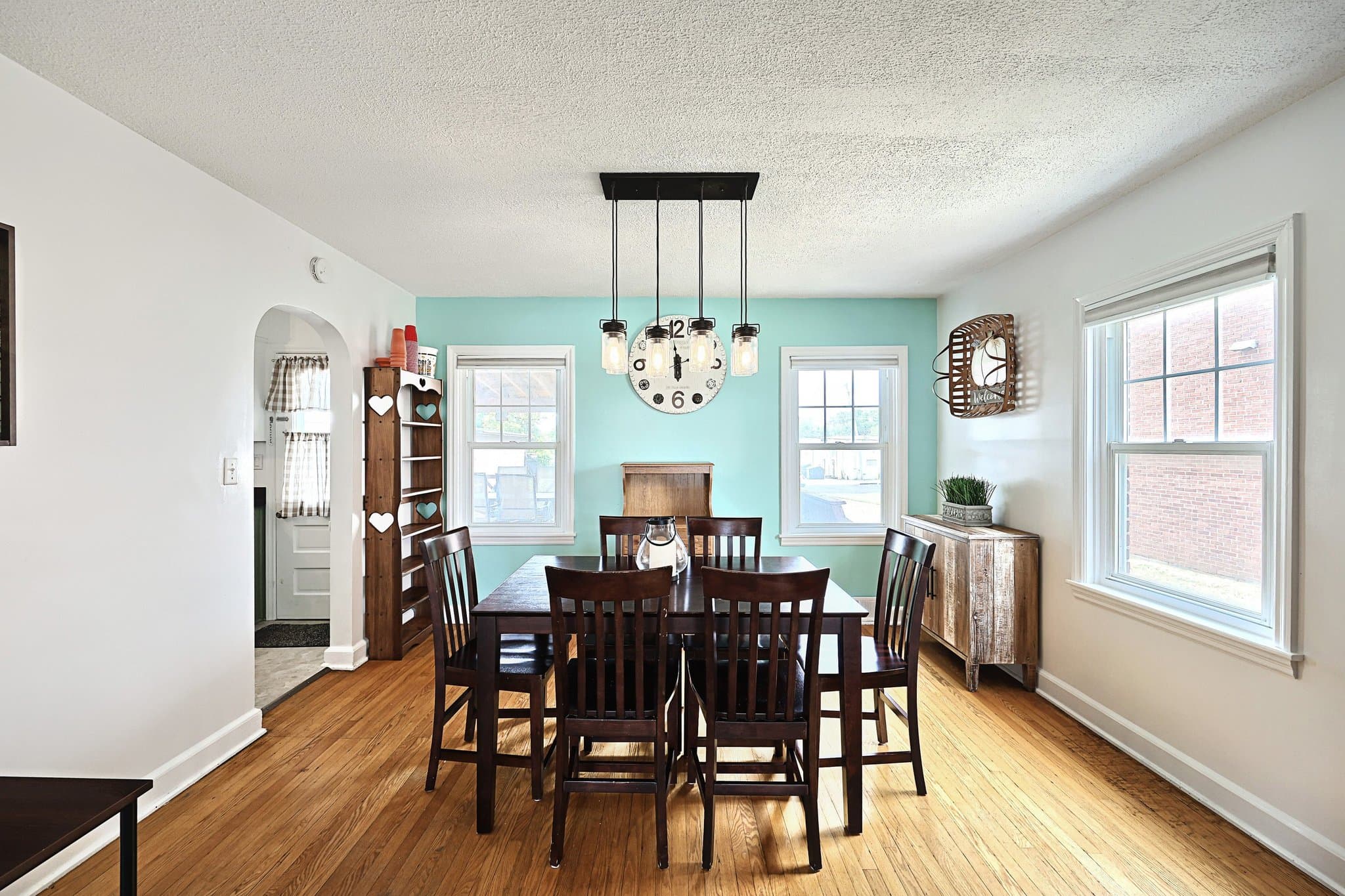 York Single Room: 2008 W. Philadelphia Street