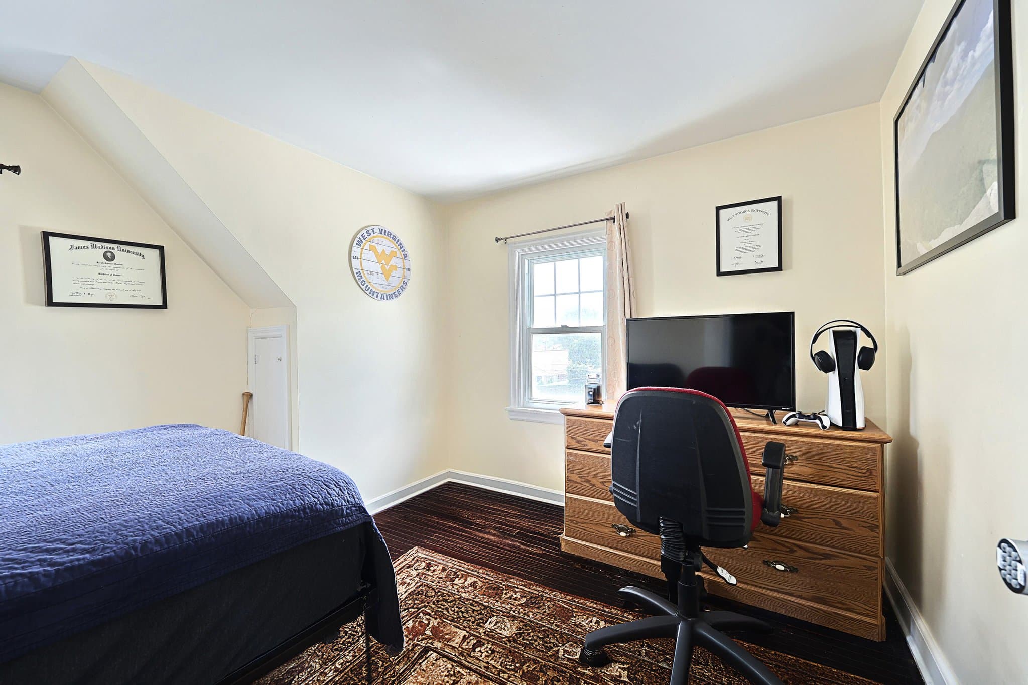 York Single Room: 2008 W. Philadelphia Street