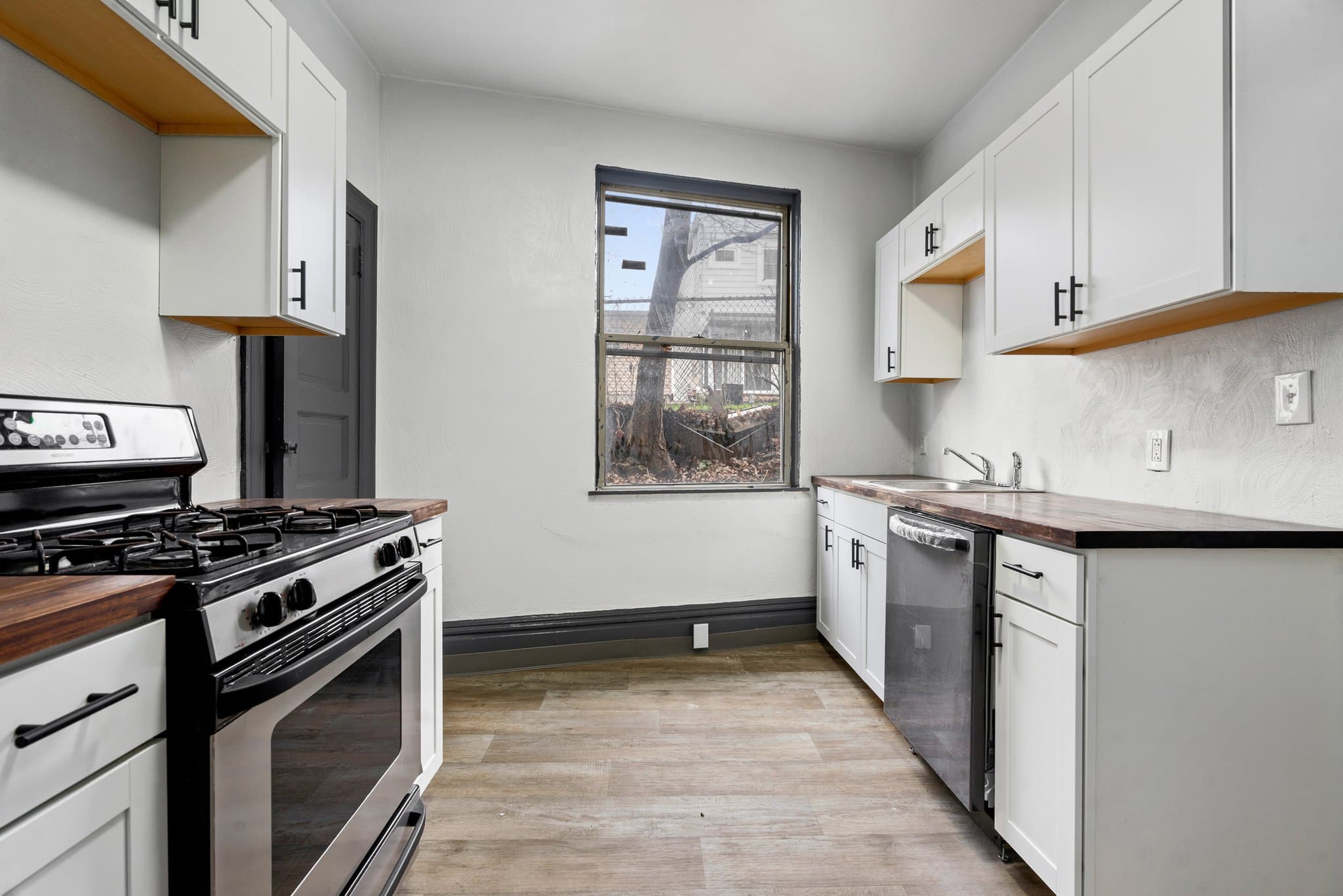 Pittsburgh Multiplex: 1306-1308 Complete Street