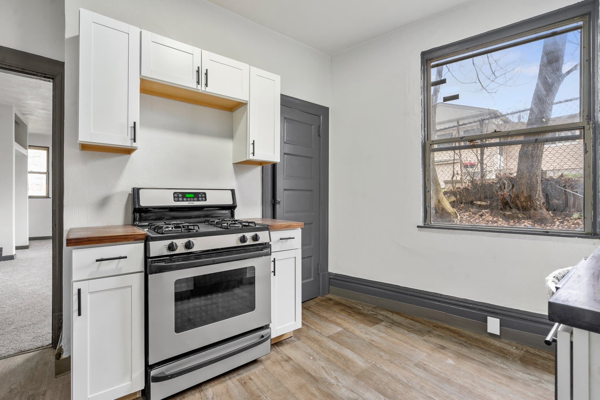 Pittsburgh Multiplex: 1306-1308 Complete Street