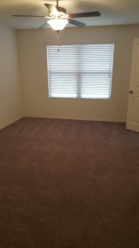 Del Valle House: 7200 Dungarees Way