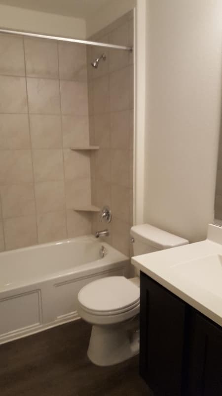 Del Valle House: 7200 Dungarees Way