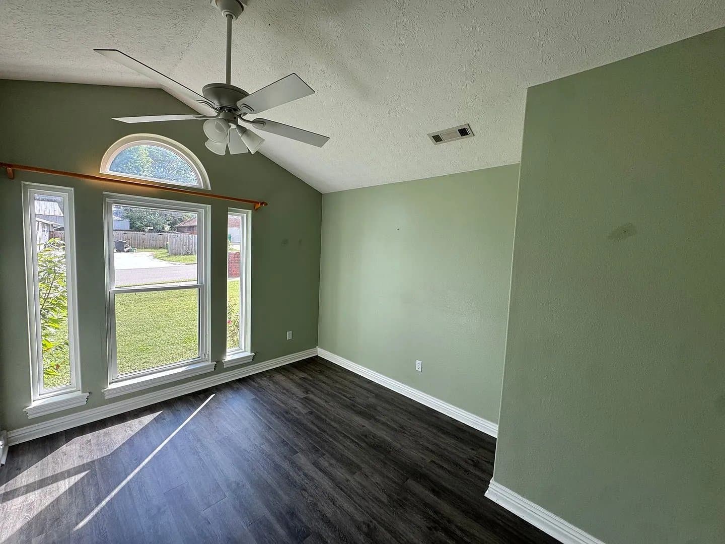 Farmington House: 312 Ridgedale Dr