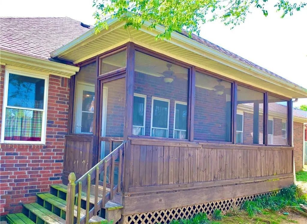 Farmington House: 312 Ridgedale Dr