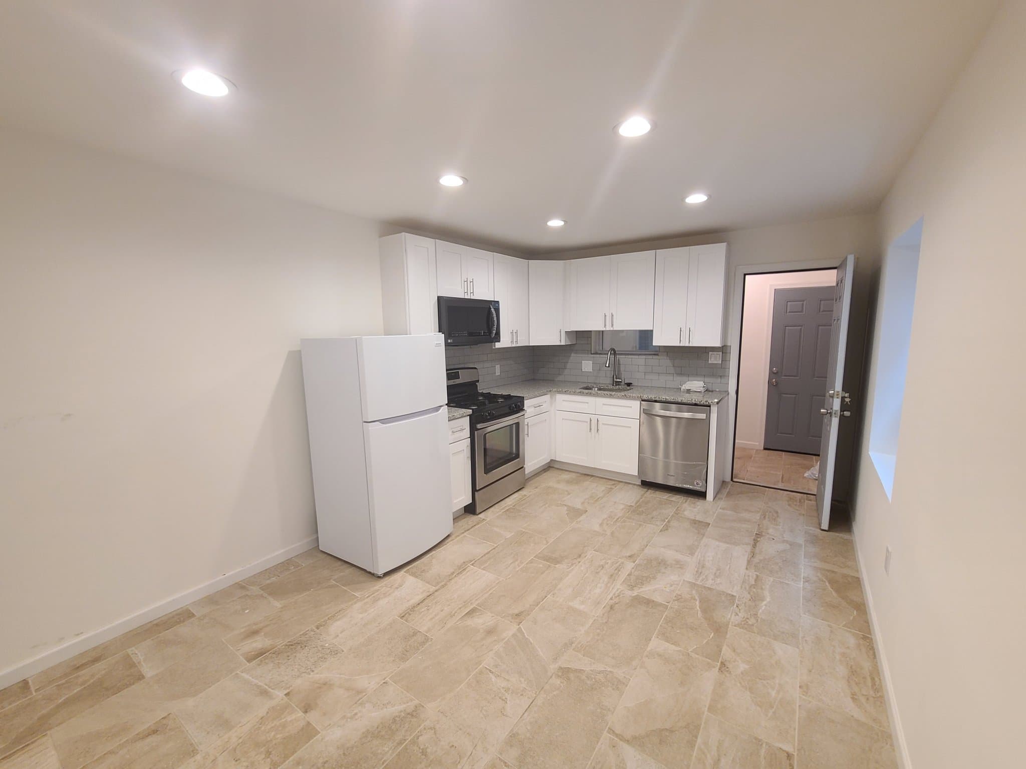 Philadelphia Other: 1910 W Westmoreland St