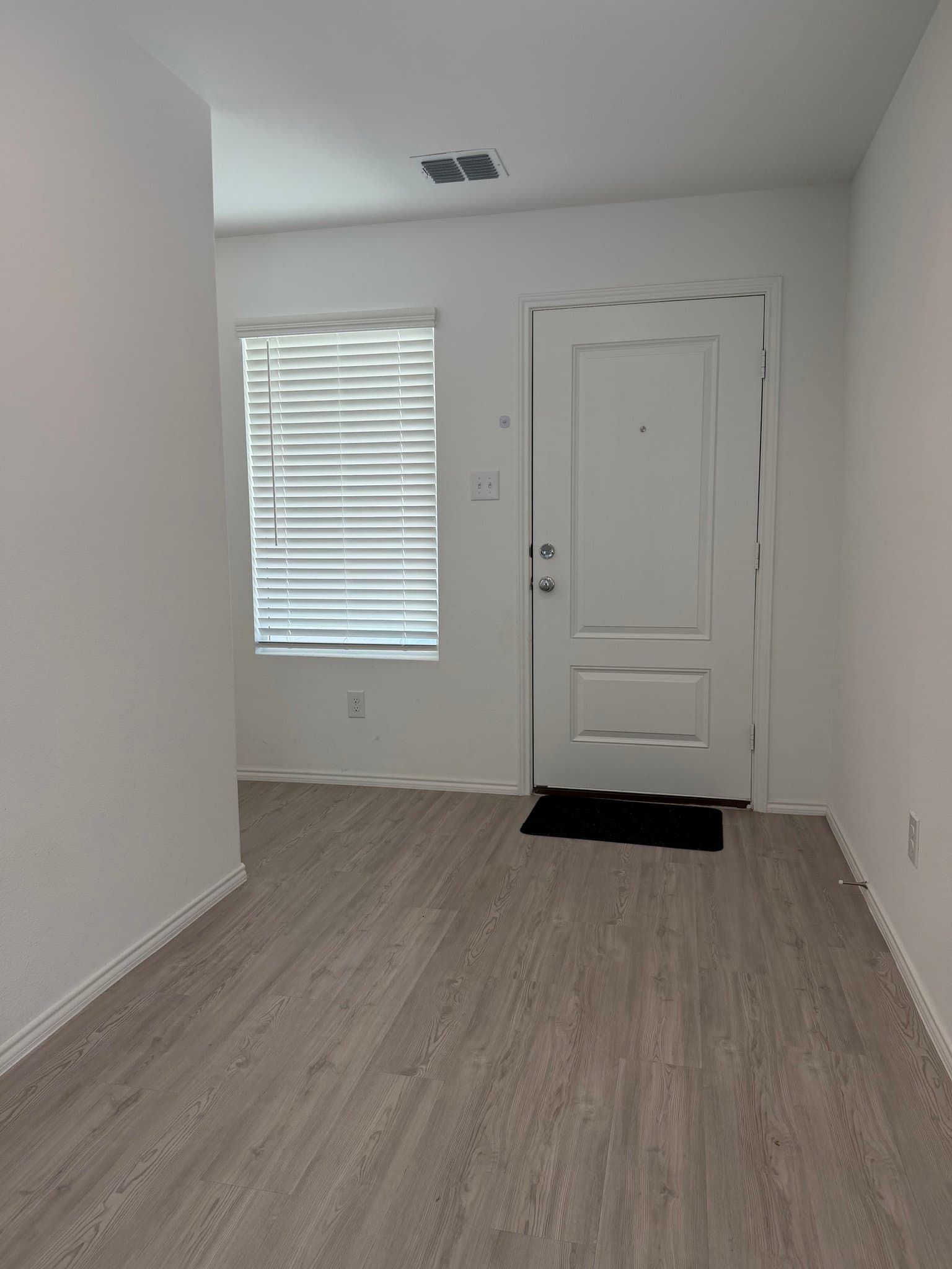 Rhome House: 11719 Bone Springs