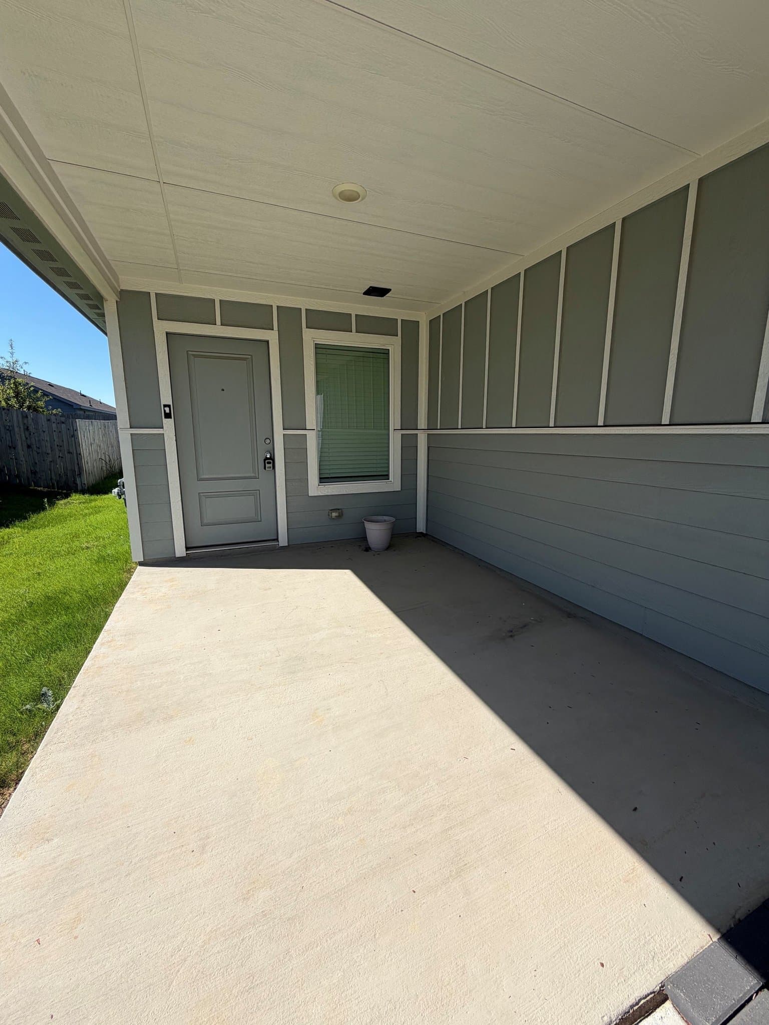 Rhome House: 11719 Bone Springs