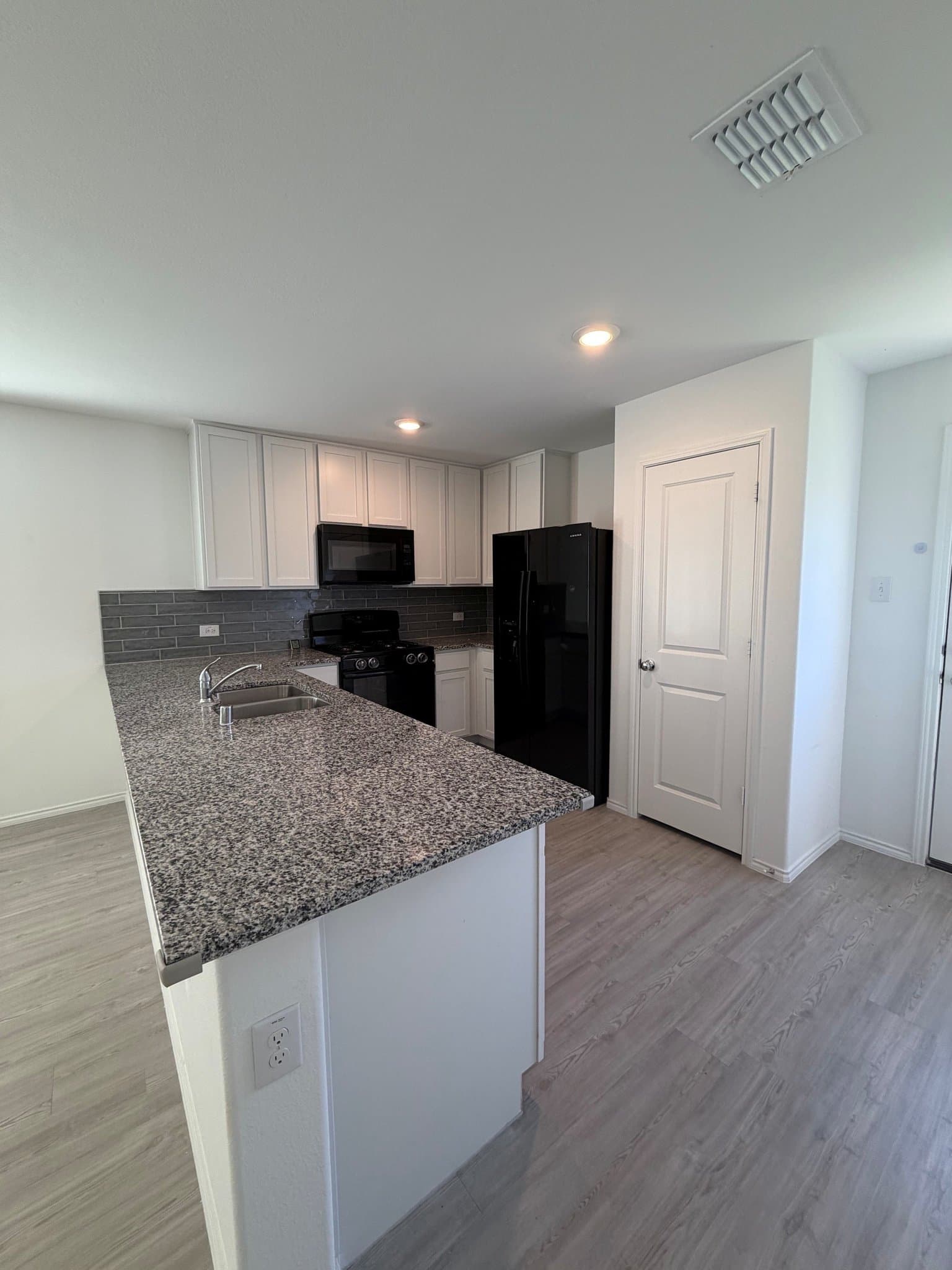 Rhome House: 11719 Bone Springs