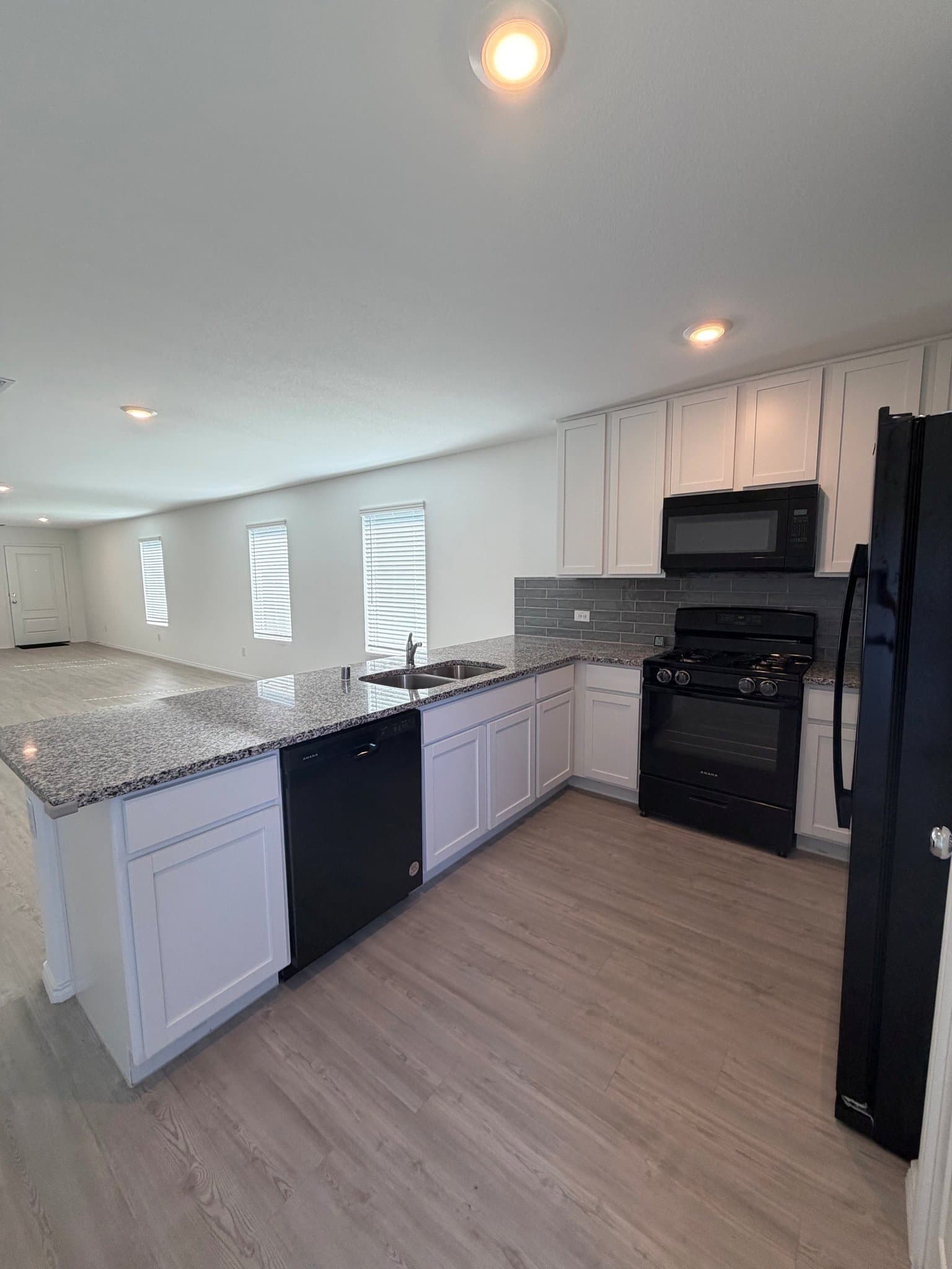 Rhome House: 11719 Bone Springs