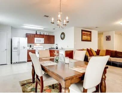 Fort Worth House: 2205 Sims Dr