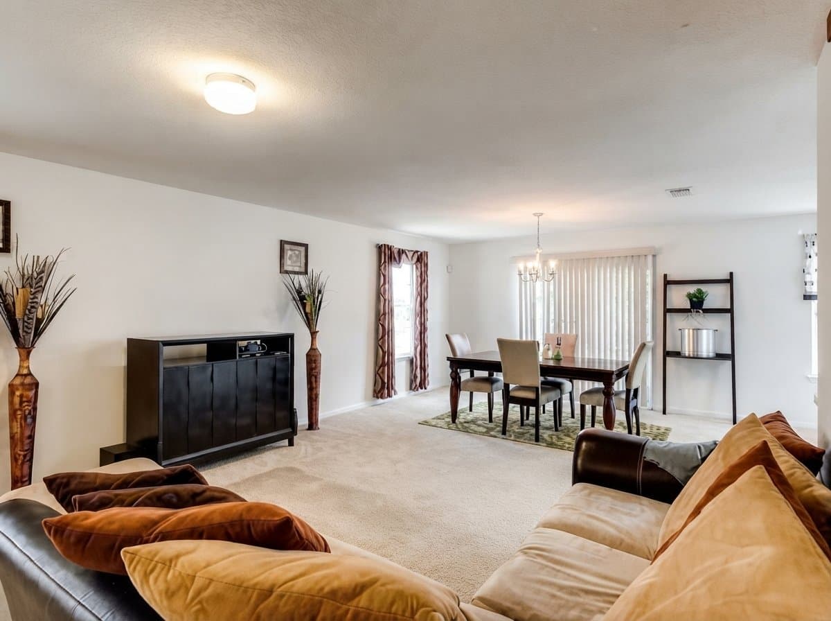 Fort Worth House: 2205 Sims Dr