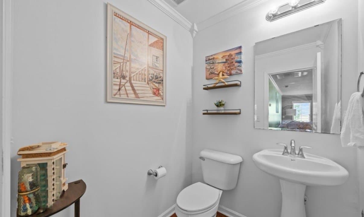 Wilmington House: 553 Montego Ct