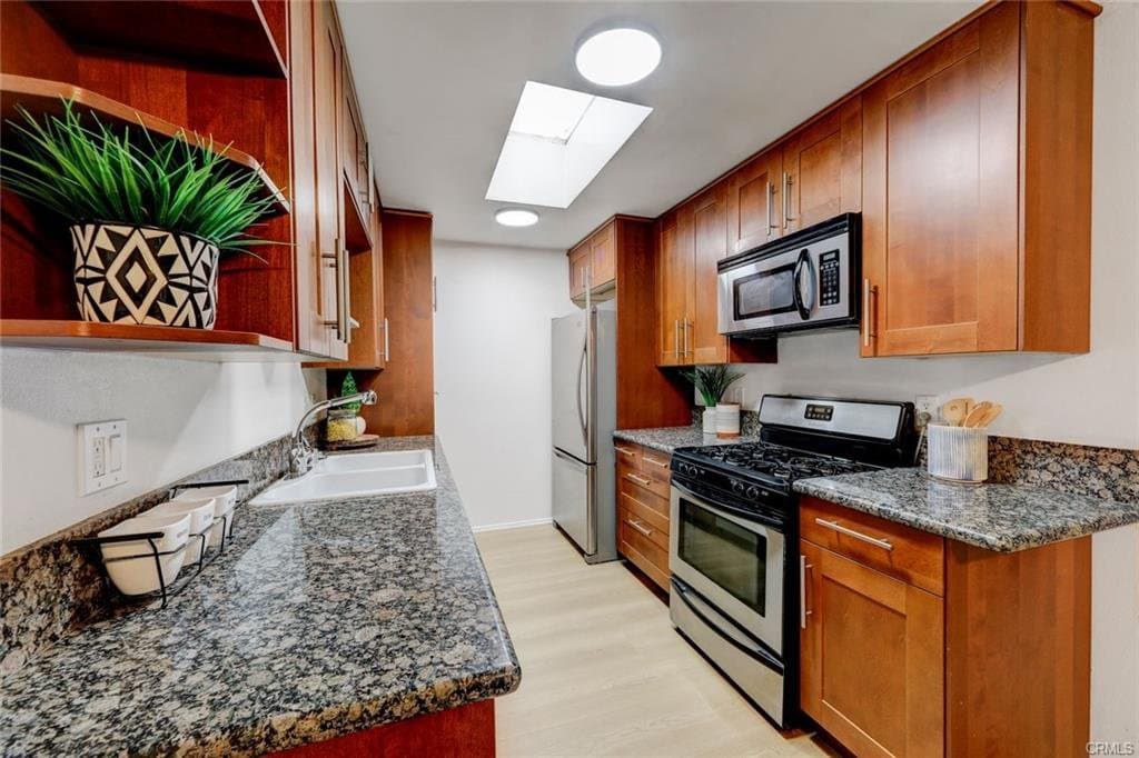 Studio City Condo: 11138 Aqua Vista Street