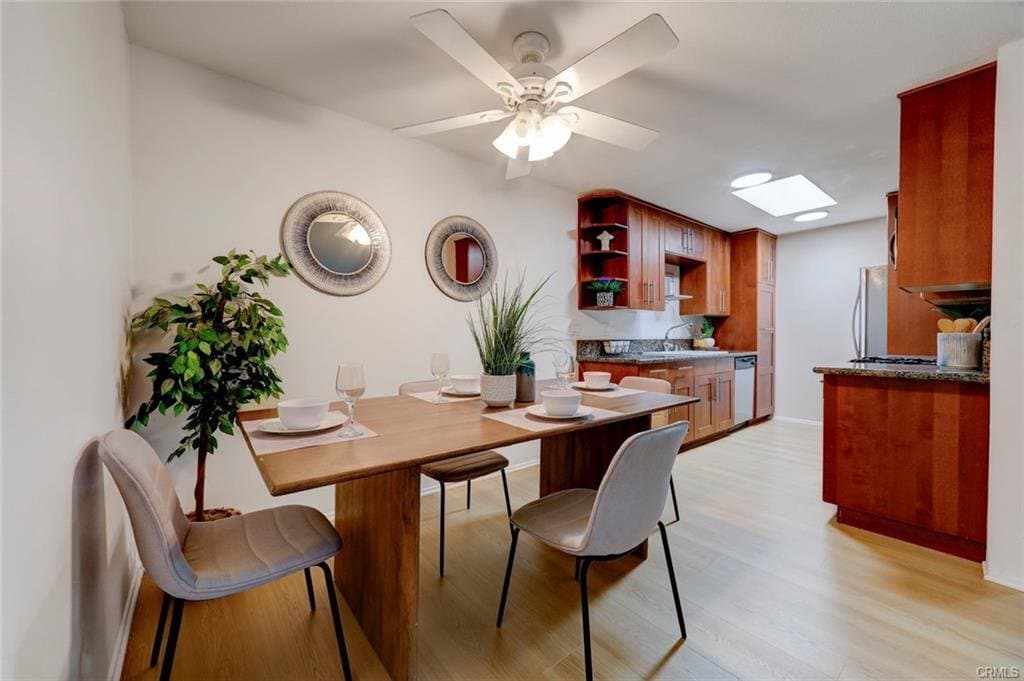 Studio City Condo: 11138 Aqua Vista Street