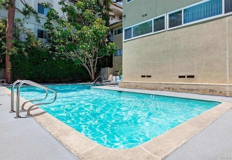 Studio City Condo: 11138 Aqua Vista Street