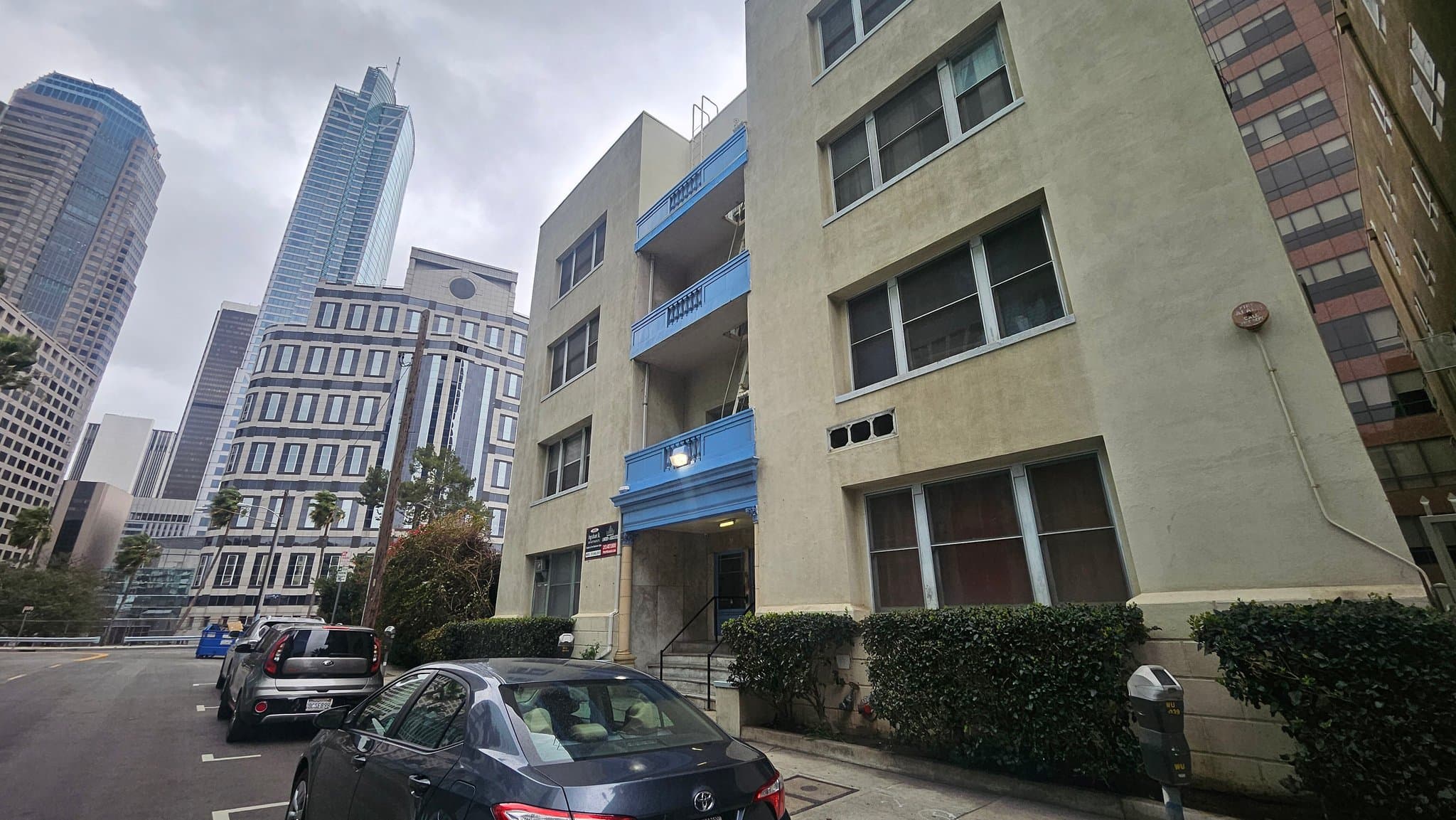 Los Angeles Apartment: 1026 Ingraham St