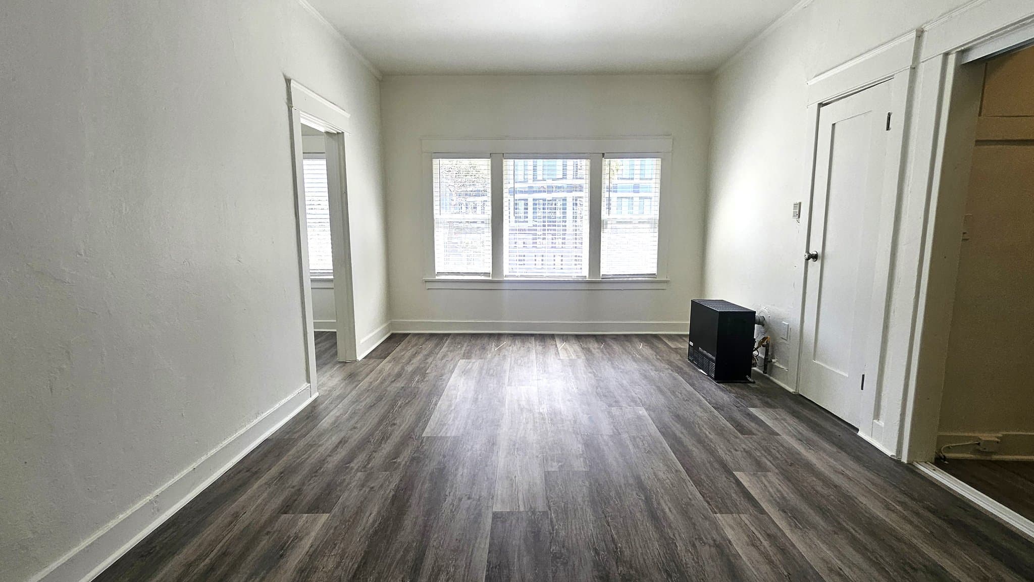 Los Angeles Apartment: 1026 Ingraham St