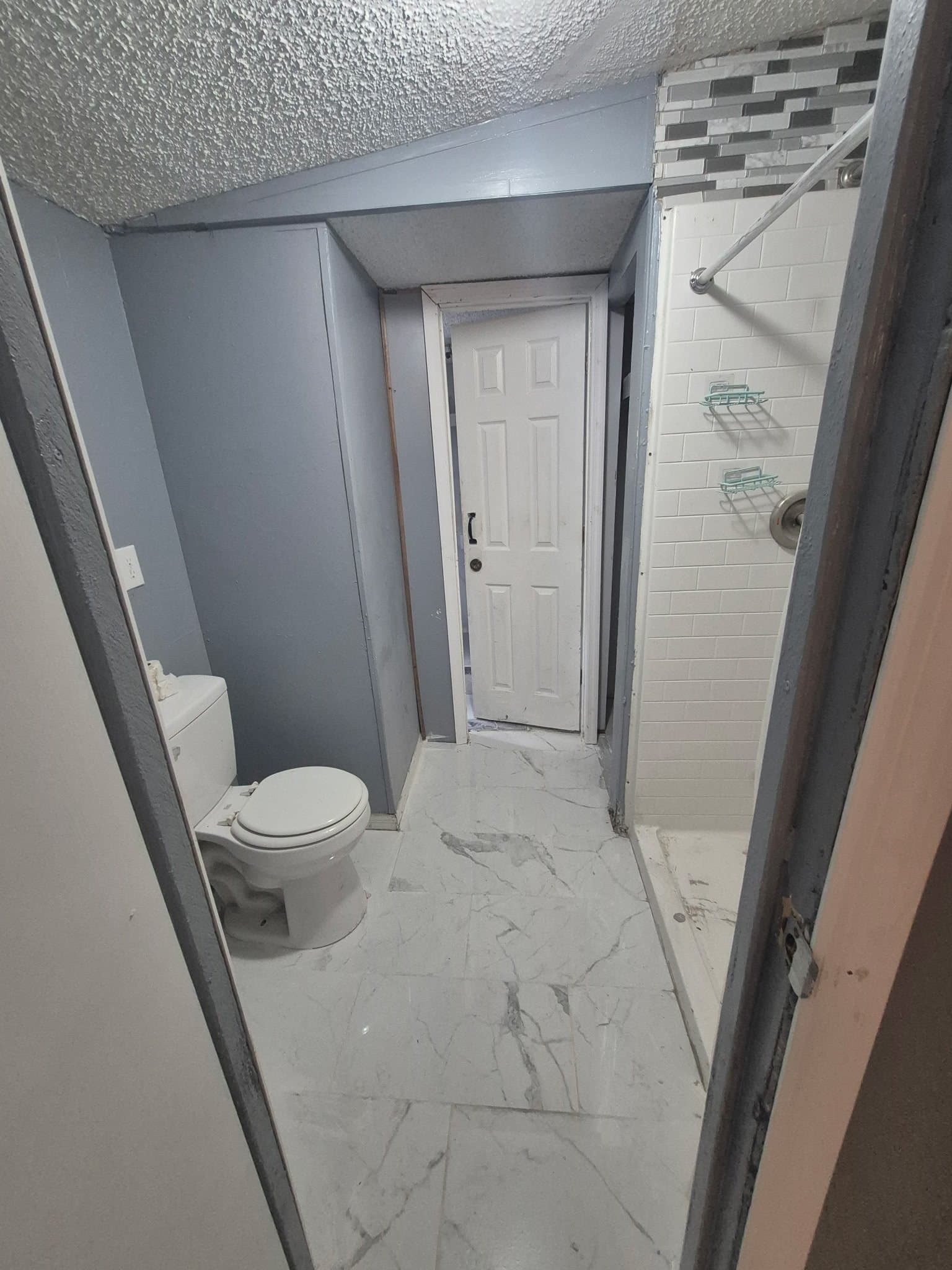 brooksville House: 16108 putnam st
