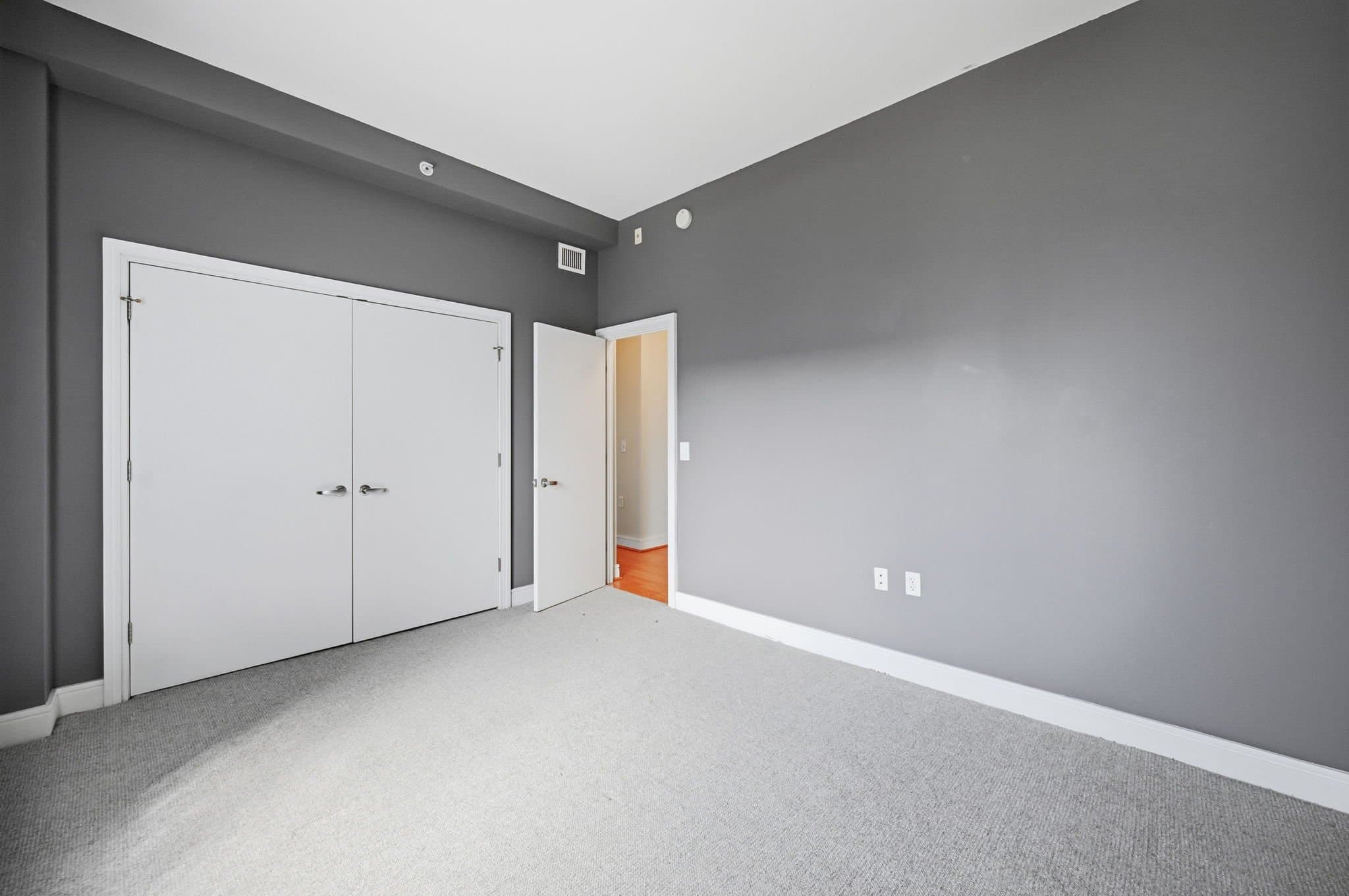 Washington Condo: 800 4th St SW