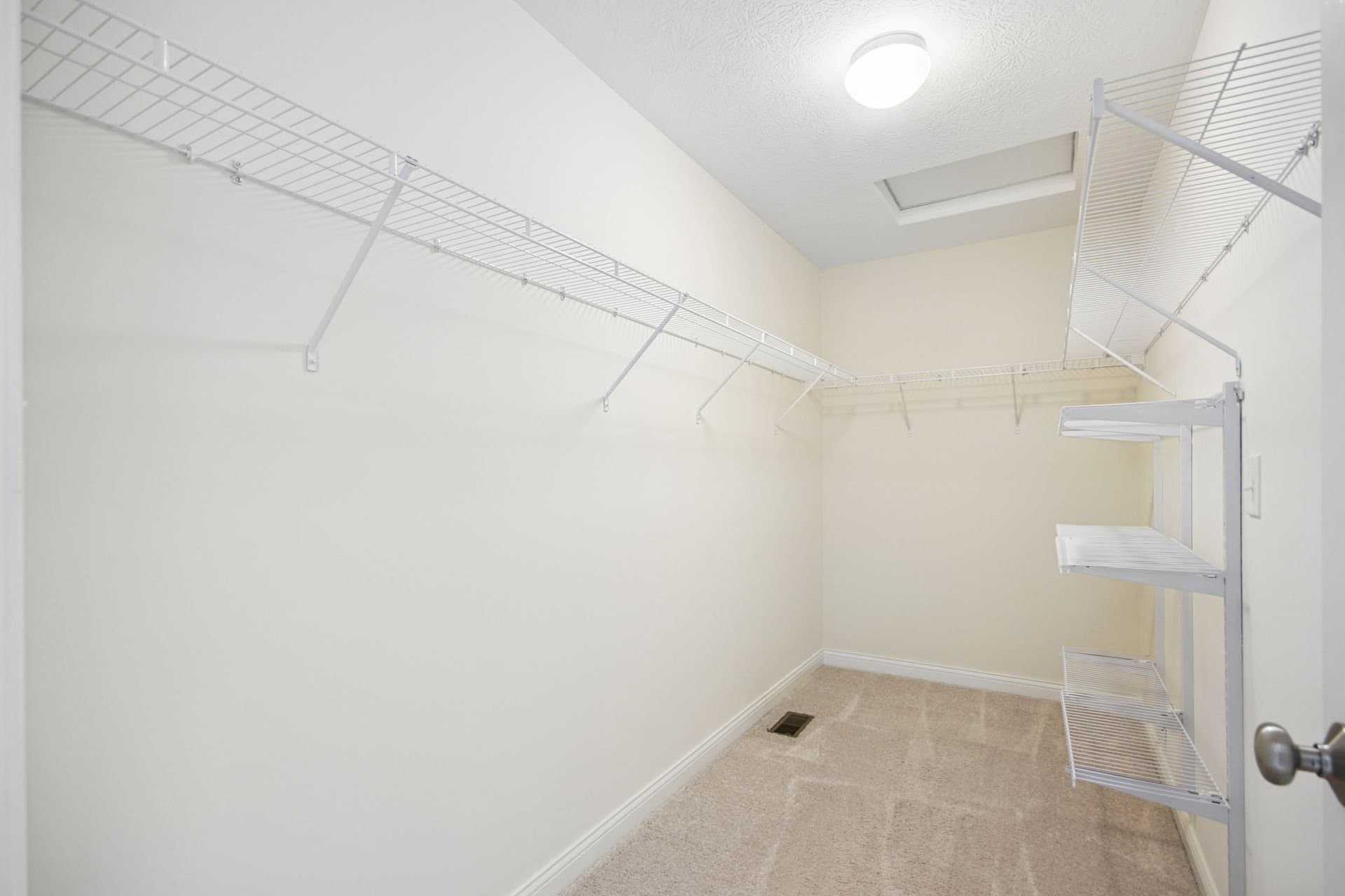 Sunbury House: 7364 Whimbrel Ln