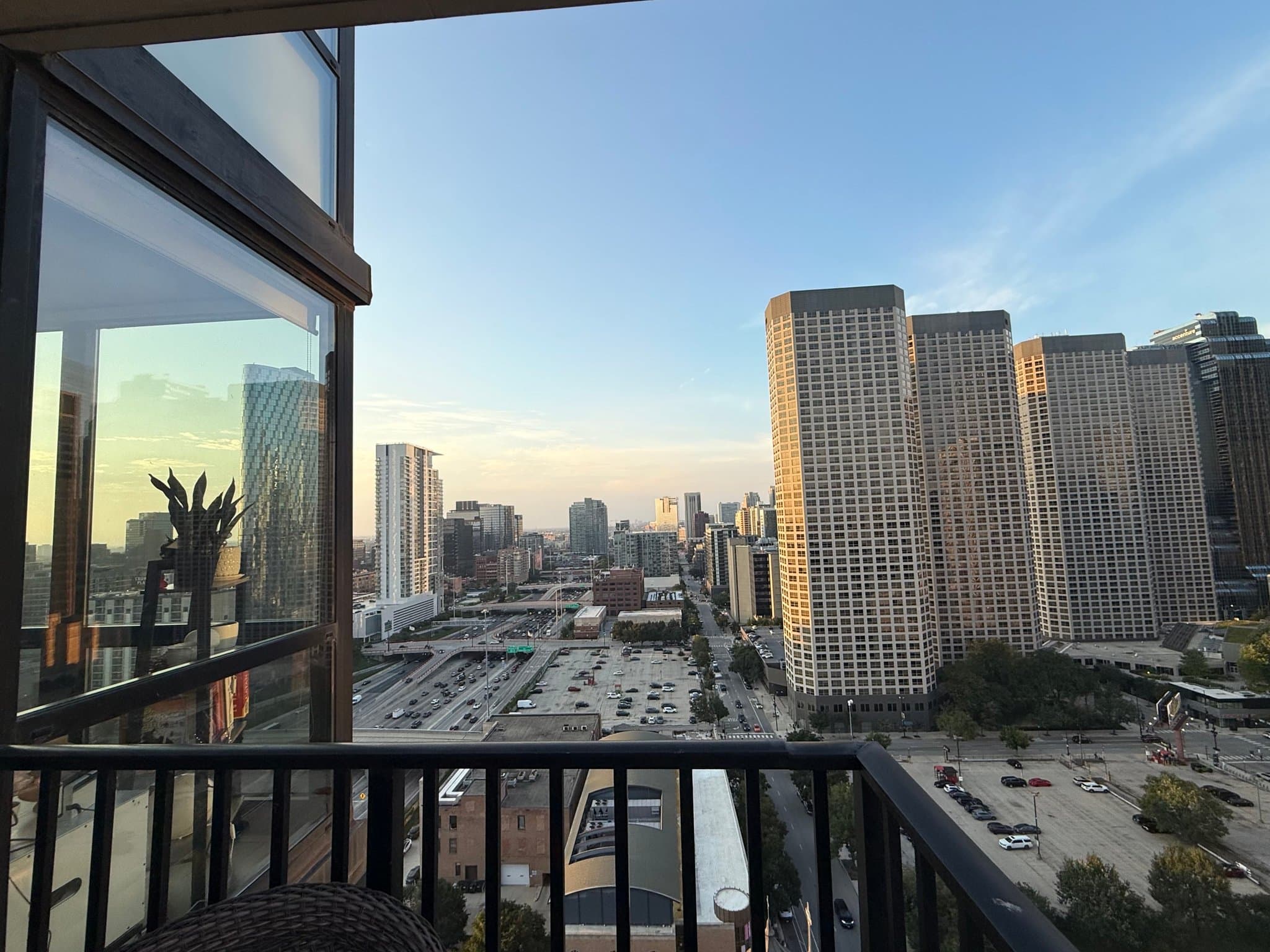 Chicago Condo: 210 S Desplaines