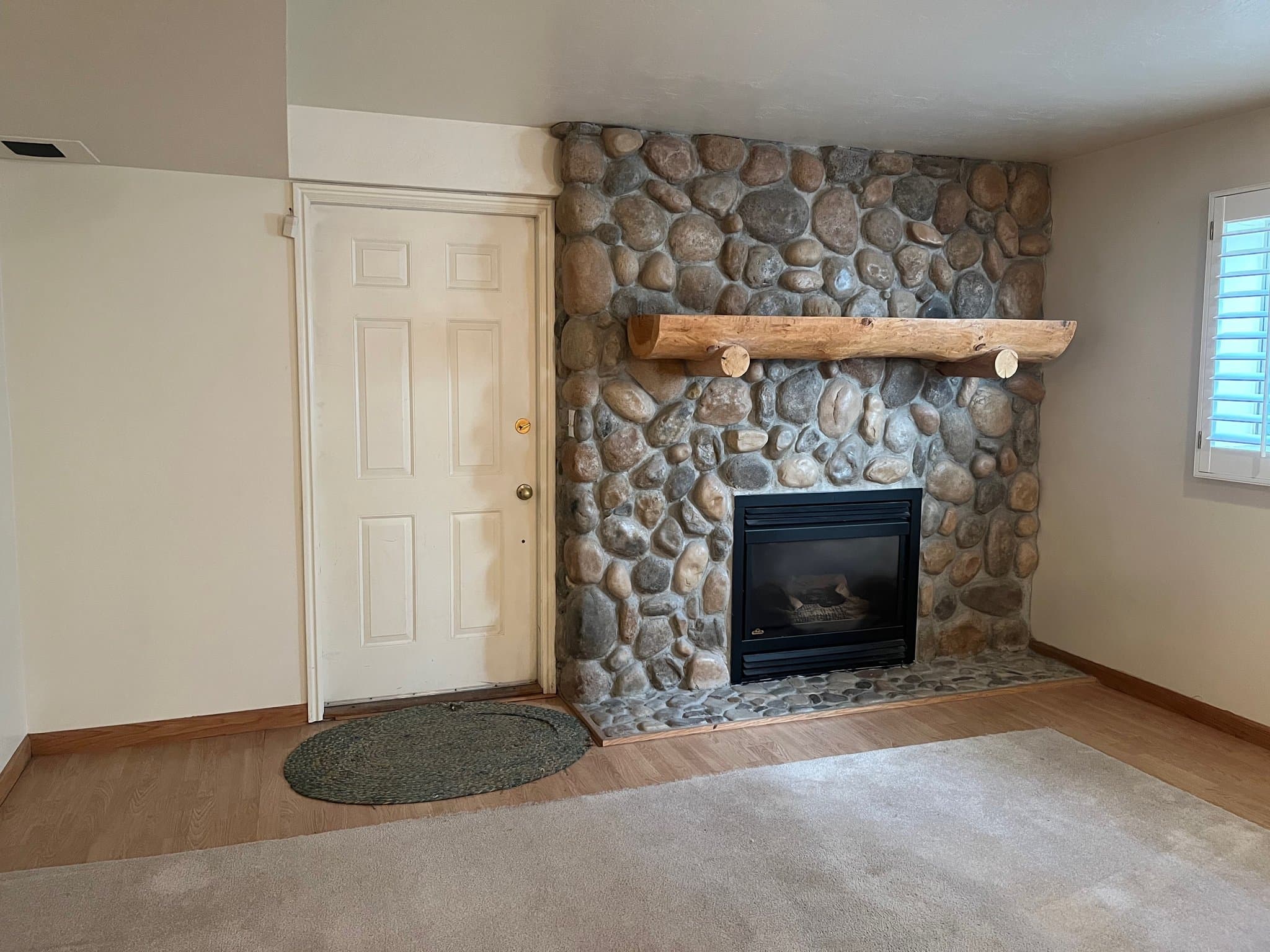 Sandy Other: 2409 E Newcastle Dr