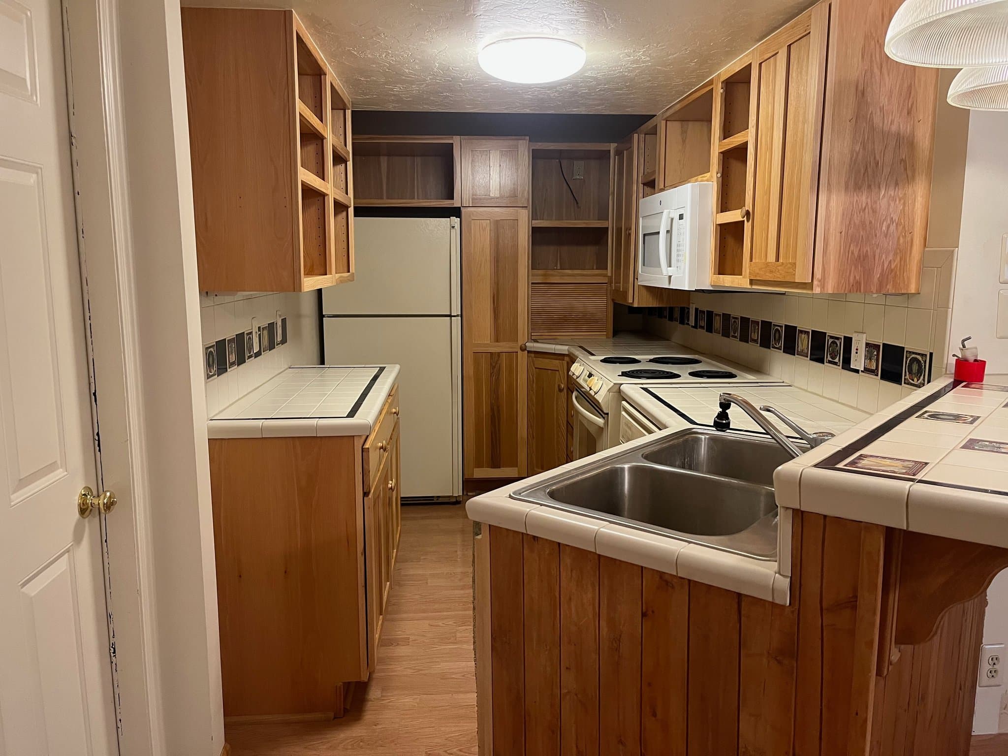 Sandy Other: 2409 E Newcastle Dr
