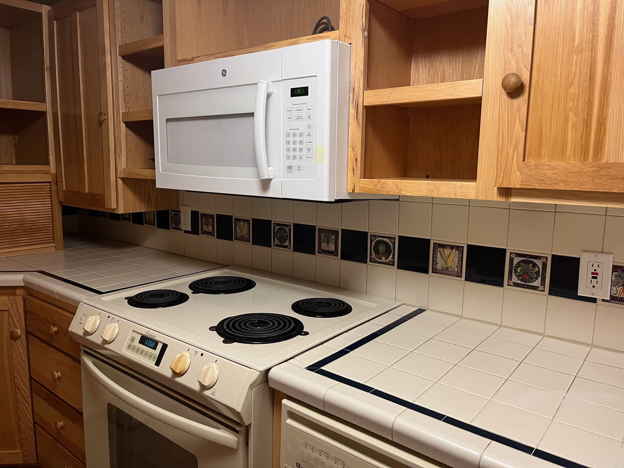 Sandy Other: 2409 E Newcastle Dr