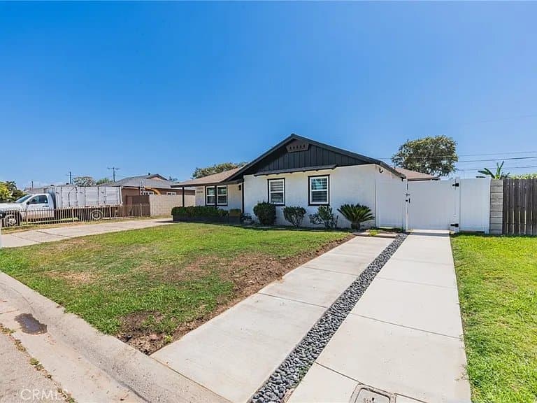Garden Grove House: 12572 Barbara Ave