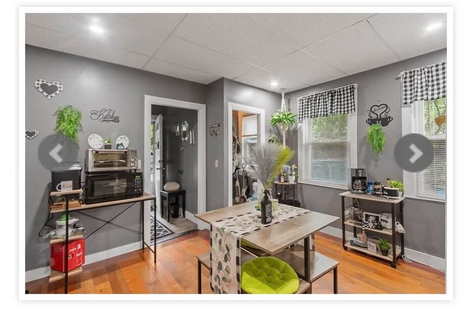 Fitchburg Apartment: 230 Kimball St